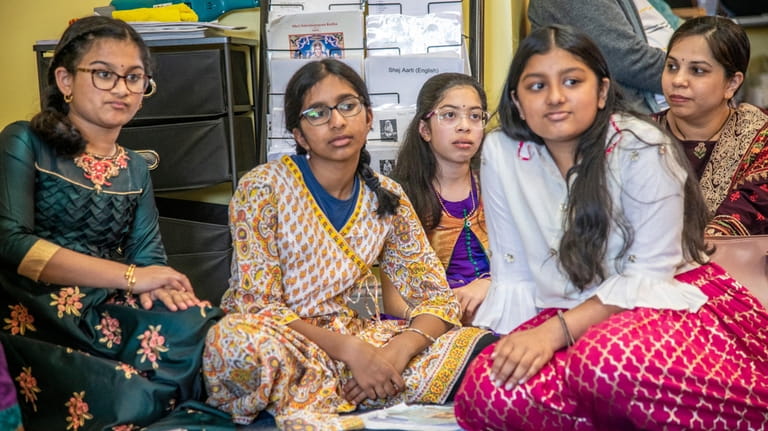 Anaya Pisharody, 11, left, Sachita Venkatesh, 11, Akira Penkar, 10,...