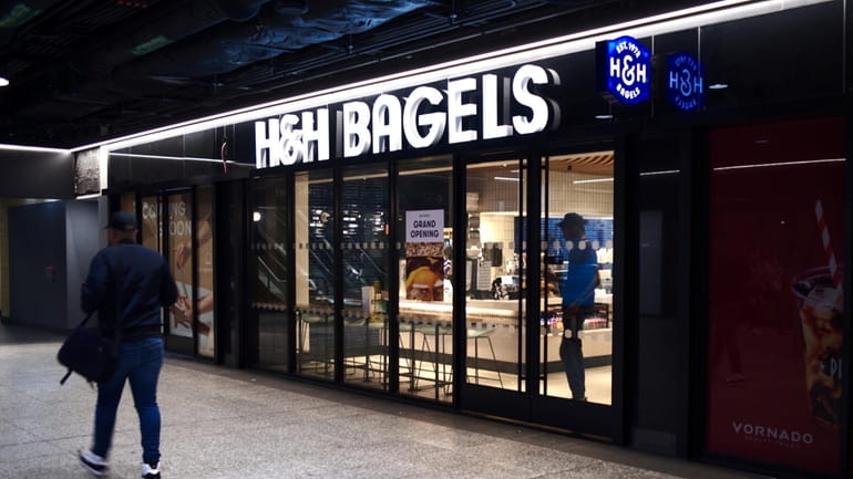 H&H Bagels a opened store May 5 on LIRR concourse...