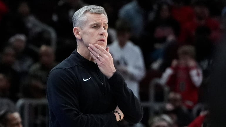 Chicago Bulls head coach Billy Donovan reacts as he watches...