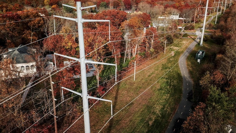 Electric power lines along the North Shore Rail Trail in...