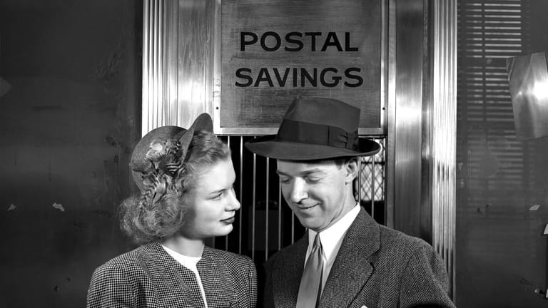 Two Postal Savings System depositors in 1946.