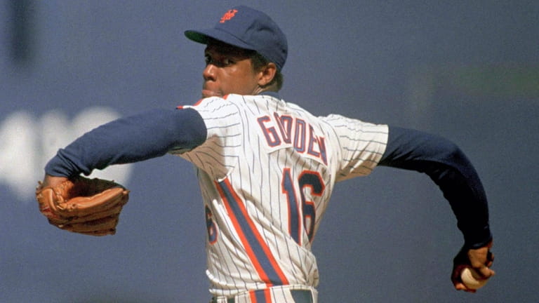 Dwight Gooden won the 1985 NL Cy Young Award with...