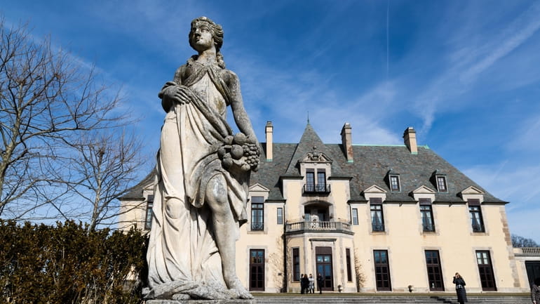 A house fit for a king or queen: Oheka Castle...
