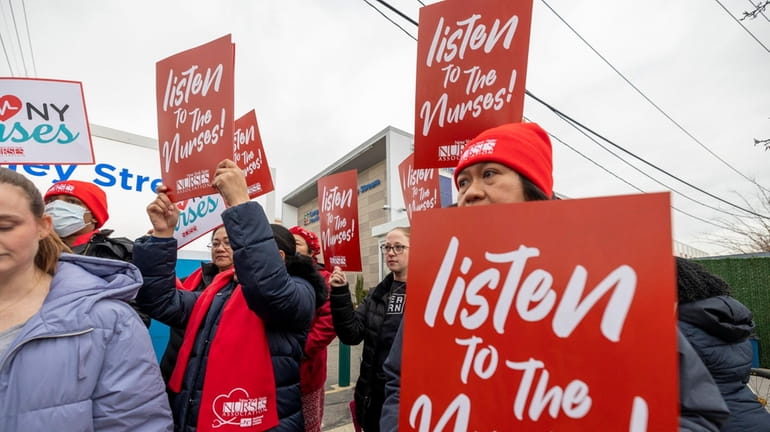 Nurses rally outside Long Island Jewish Valley Stream Hospital on Feb....
