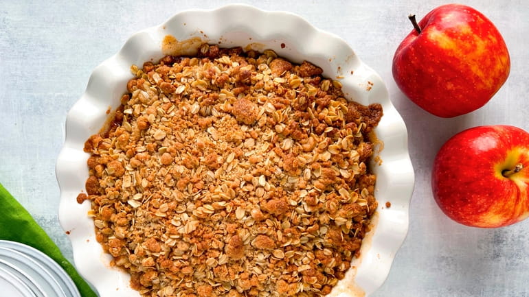 Apples with crumbly, buttery oat topping makes a delicious do-ahead...