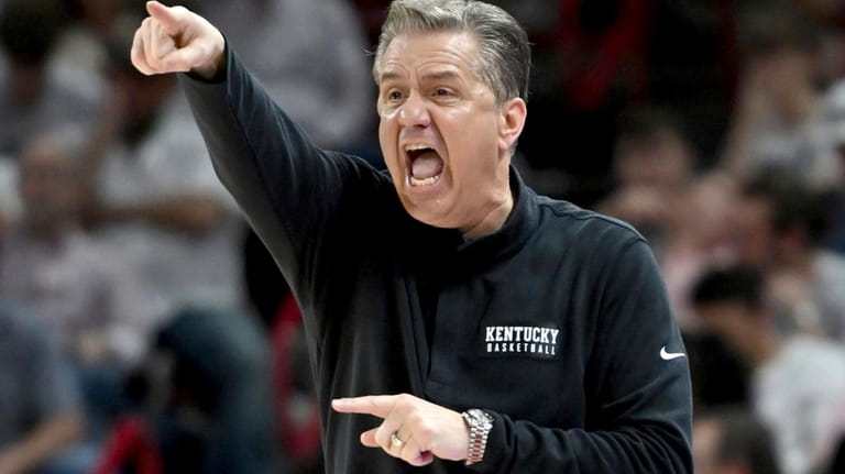 Kentucky coach John Calipari reacts to a call during the...