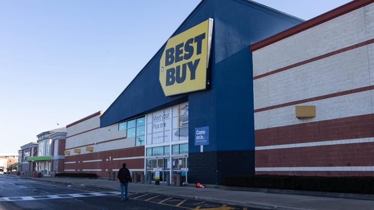 The Best Buy on Jericho Turnpike in East Northport.