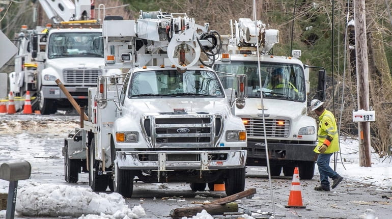 pseg-li-benefits-from-sandy-related-crews-during-storms-newsday