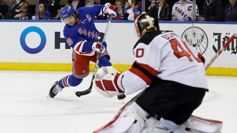 Akira Schmid has Devils back in series with Rangers