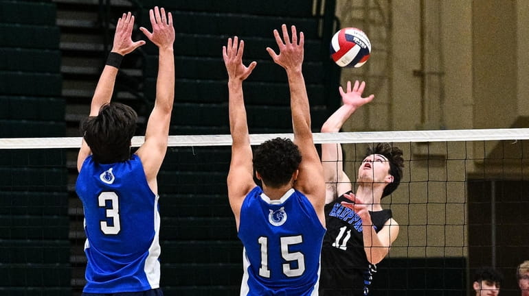 Hauppauge defeats Calhoun in four sets for Long Island Division II boys ...