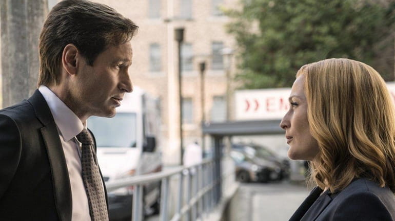 David Duchovny and Gillian Anderson return for a six-episode season...