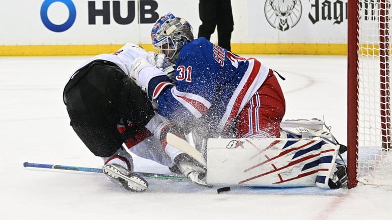 Rangers, Devils have yet to win a game on home ice - Newsday