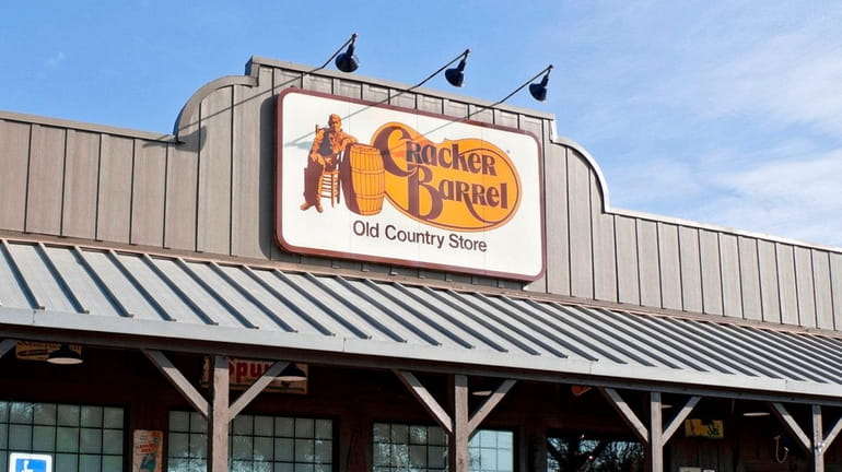 The Cracker Barrel Restaurant and Old Country Store in Lake...