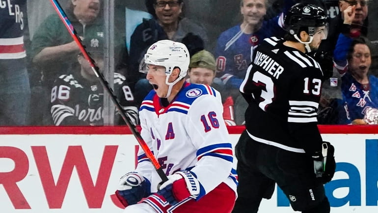 NY Rangers' Braden Schneider and his parents share a special moment