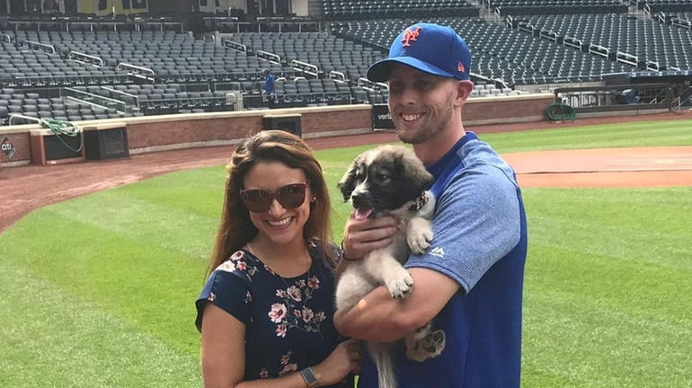 Mets' Jeff McNeil finds puppy love with adopted Willow - Newsday