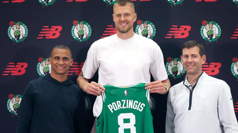 Boston Celtics trading Malcolm Brogdon for Kristaps Porzingis - Liberty  Ballers