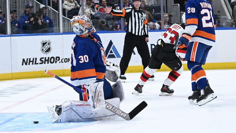 Islanders vs Devils: Power play performs to pull another win (Highlights)