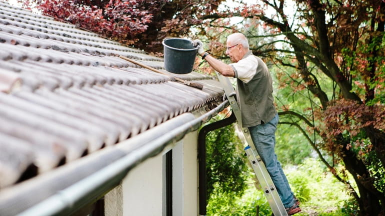 Gutter Cleaning in Indianapolis IN