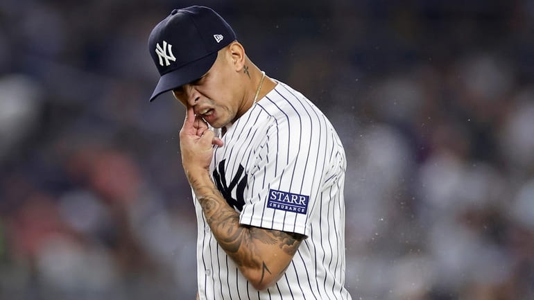 Yankees reliever Jonathan Loaisiga headed to IL with right elbow soreness,  ending his season - Newsday