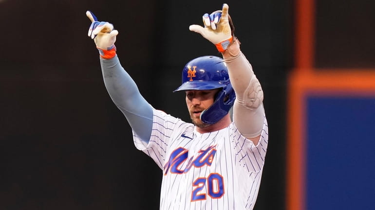 David Stearns says the right things about Pete Alonso, but there are no  guarantees beyond that - Newsday