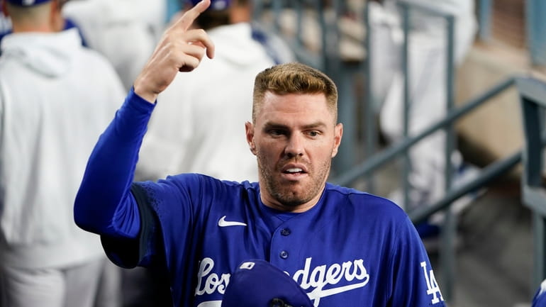Dodgers' Freddie Freeman reaches 200 hits for first time in his career -  Newsday