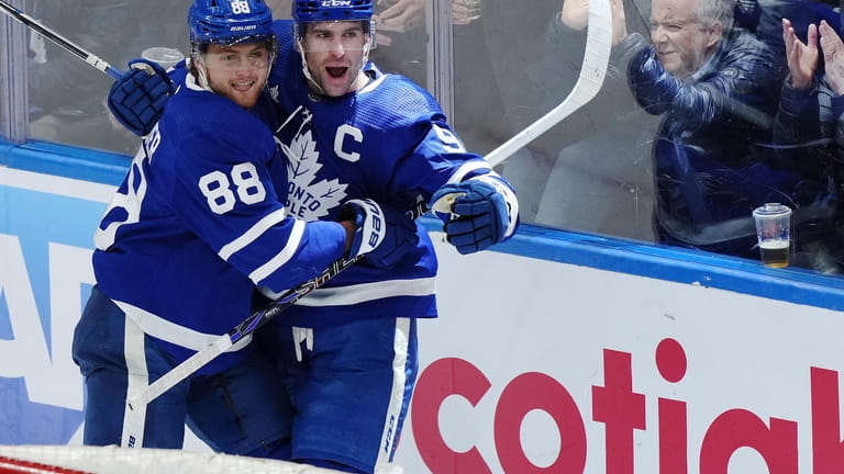 How Maple Leafs can best survive John Tavares injury