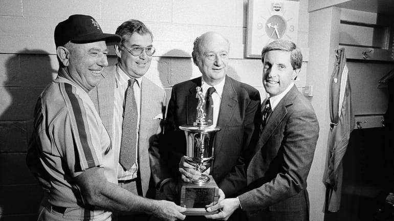 Before the Subway Series, the Mets and Yankees played in the Mayor's Trophy  Game - Newsday