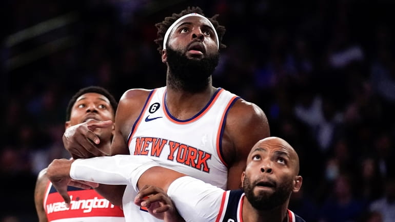 Knicks' Mitchell Robinson may start in Game 1 after all