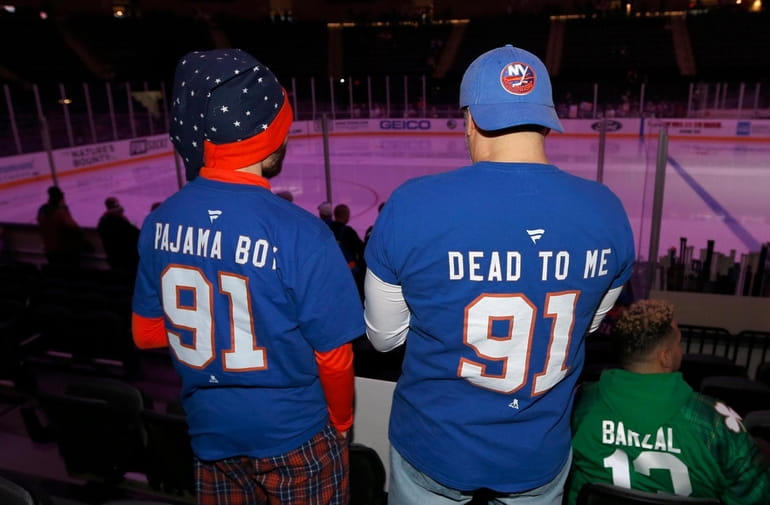 Islanders fans at John Tavares' return to Nassau Coliseum - Newsday
