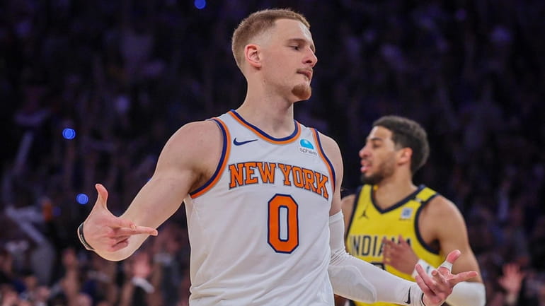The Knicks’ Donte DiVincenzo reacts after hitting the go-ahead basket...
