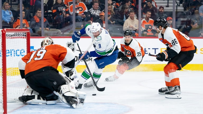 Flyers Crash Against Canucks, 5-2 - sportstalkphilly - News