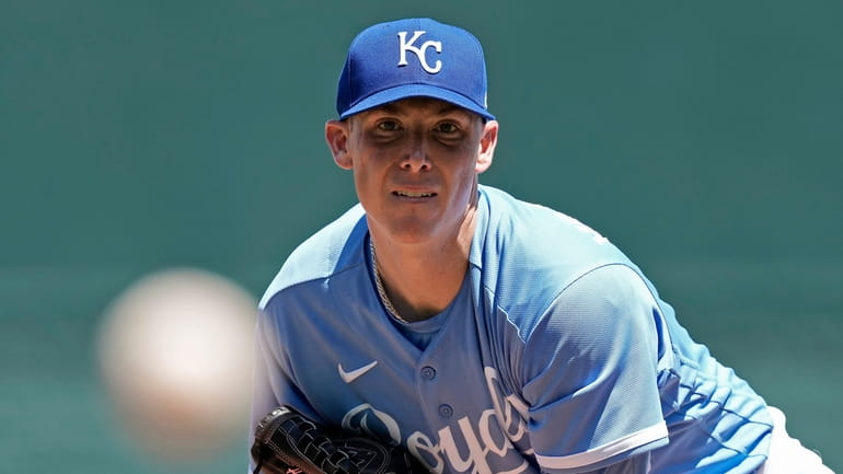 Dodgers acquire Ryan Yarbrough from Royals after missing out on