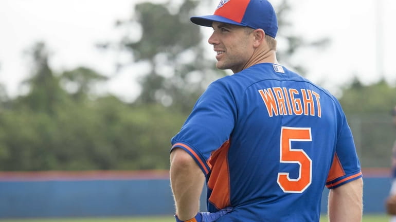 Mets third baseman David Wright waits for batting practice during...