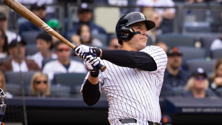 New York Yankees’ Anthony Rizzo hits a three run home...