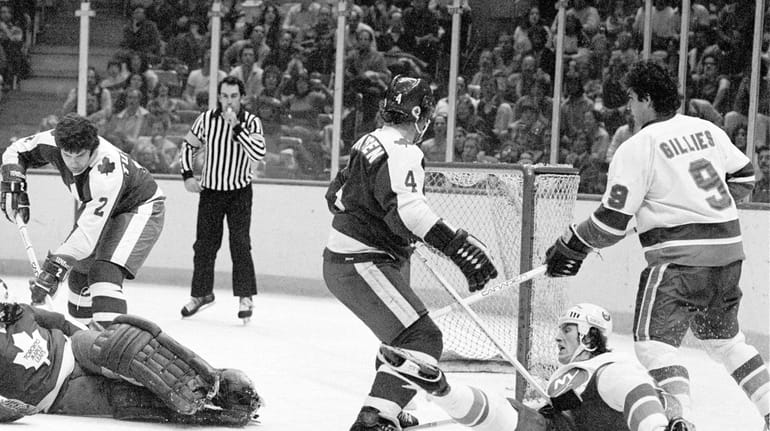 Clark Gillies NHL career through photos