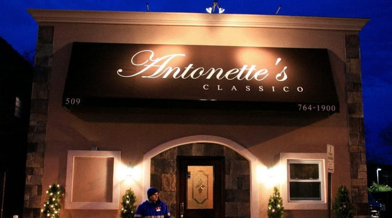Antonette's Classico restaurant in Rockville Centre has closed.