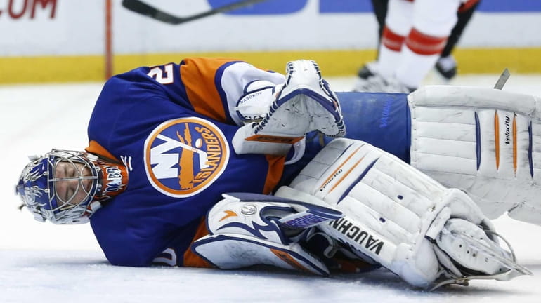 Evgeni Nabokov injury: Islanders goaltender placed on IR 