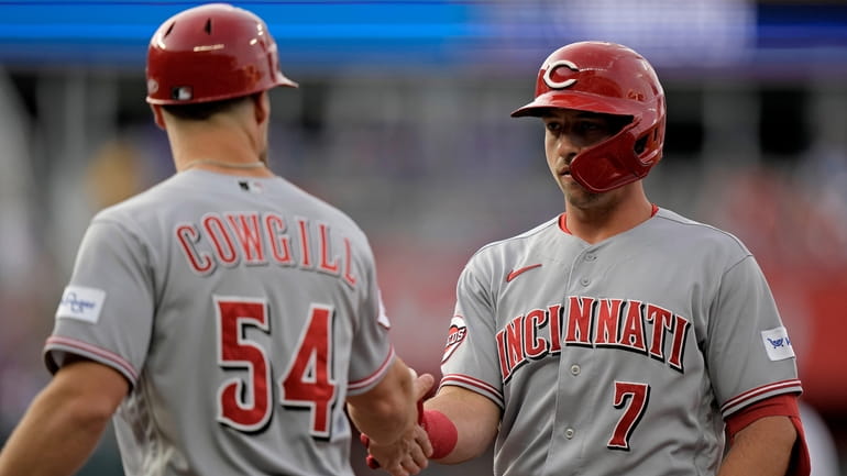 Cincinnati Reds MLB playoff hopes alive with win over Cardinals