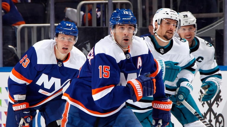 Islanders ship out Nino Niederreiter to Wild for Cal Clutterbuck