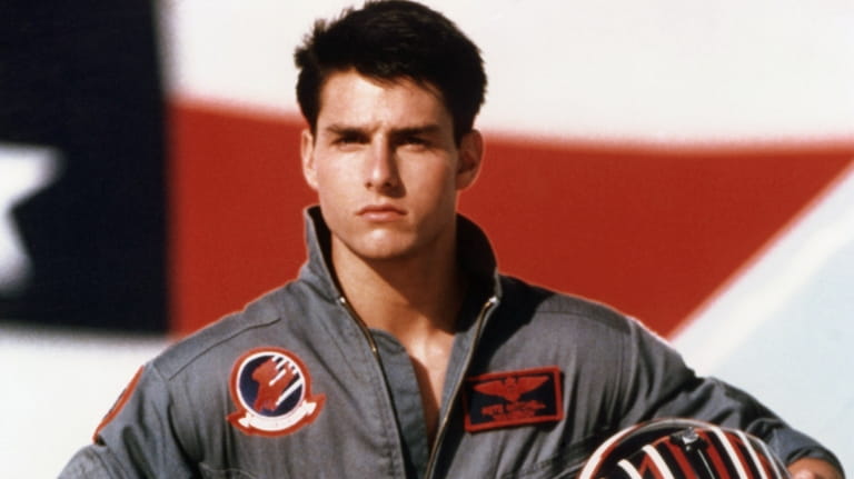 tom cruise 1986 and 2022