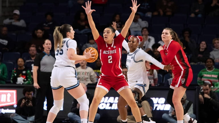 North Carolina State forward Mimi Collins (2) defends against Old...