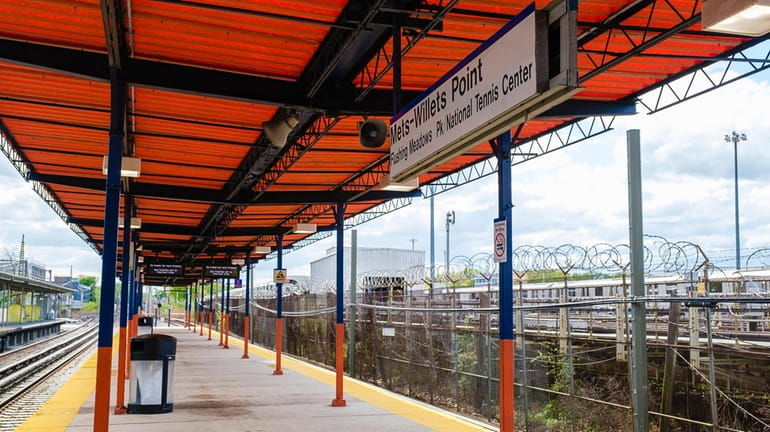 LIRR service to Mets-Willets Point goes 24/7 on Monday - Newsday