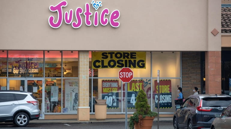 Retail Roundup: Girls' clothing chain Justice closing all stores, including  3 left on LI - Newsday