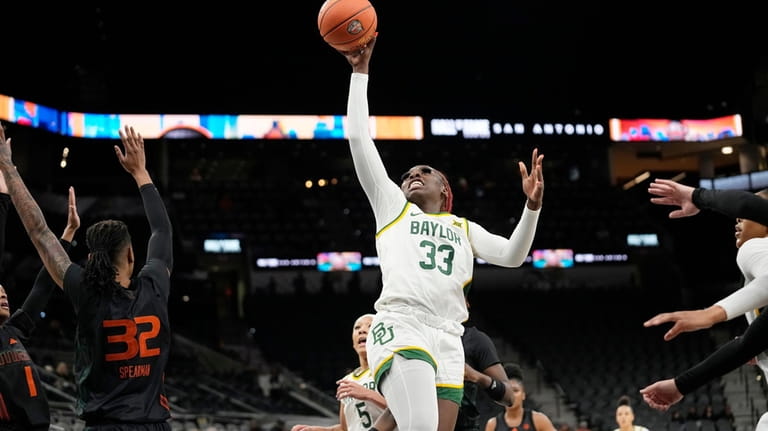 Baylor guard Aijha Blackwell (33) shoots against Miami during the...