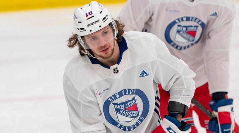 New York Rangers: Quinn looking to finalize roster, Panarin back in lineup