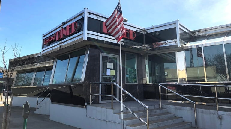 The Lynbrook Diner, one of Long Island's oldest, has closed.