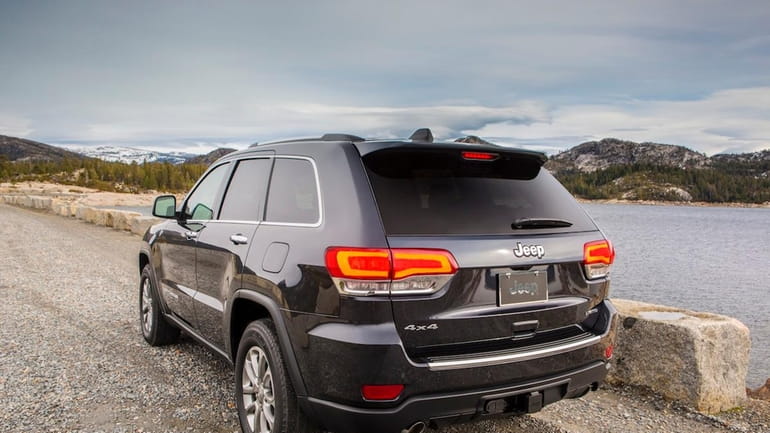 Off-road, the 2014 Jeep Grand Cherokee remains one of the...