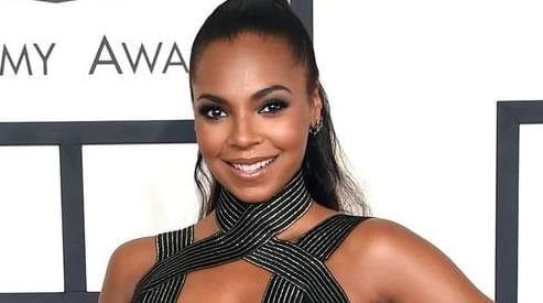 Ashanti wants you to drink more water.