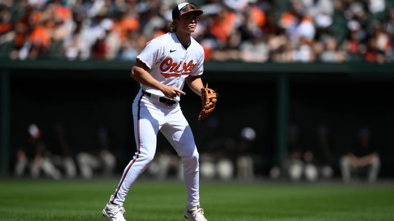 Baltimore Orioles second base Jackson Holliday (7) waits for the...