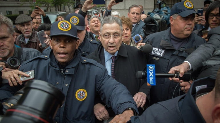 Former State Assembly Speaker Sheldon Silver leaves federal court in...